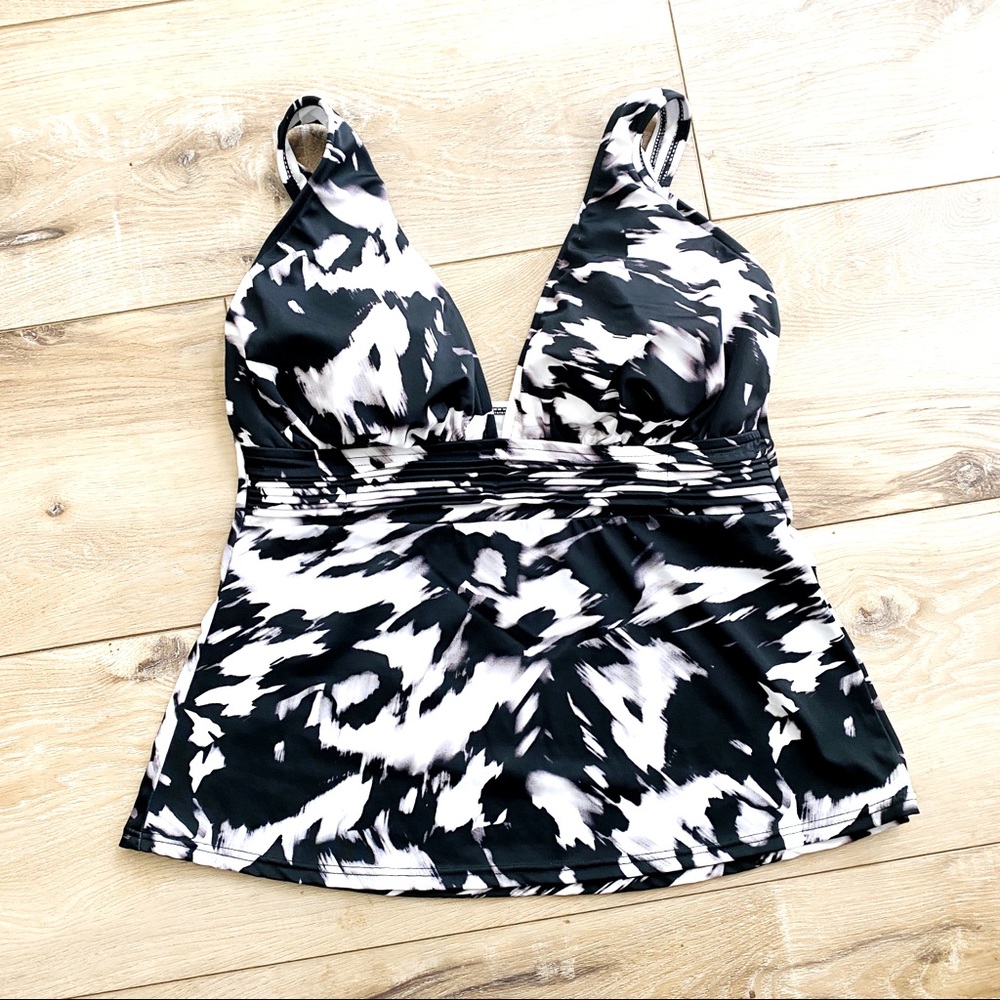 Trimshaper Abstract Black & White Plunge V Neck Tankini Swim Top 12